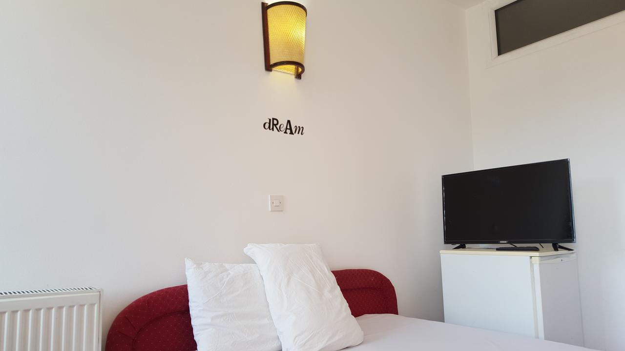 Art Theatre Caffe Hotel สตรูกา ภายนอก รูปภาพ