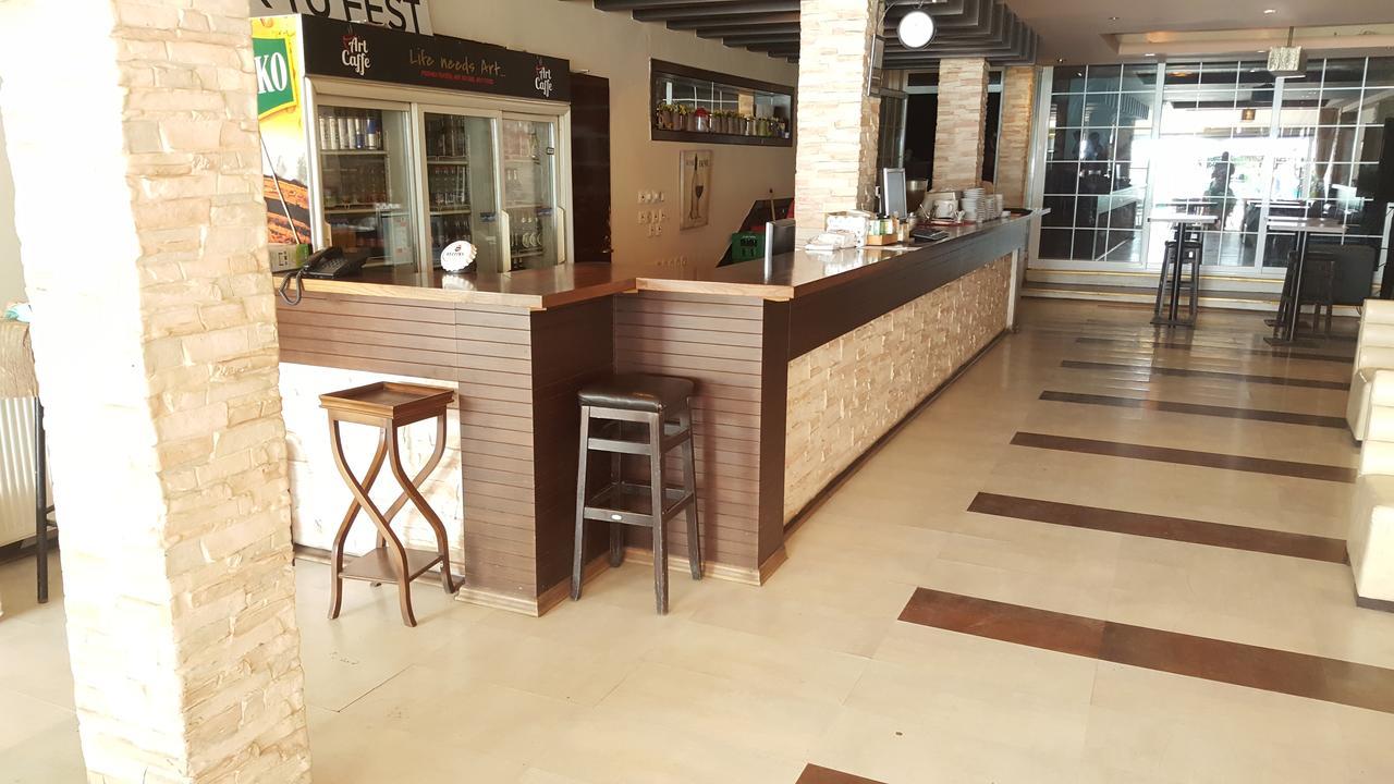 Art Theatre Caffe Hotel สตรูกา ภายนอก รูปภาพ