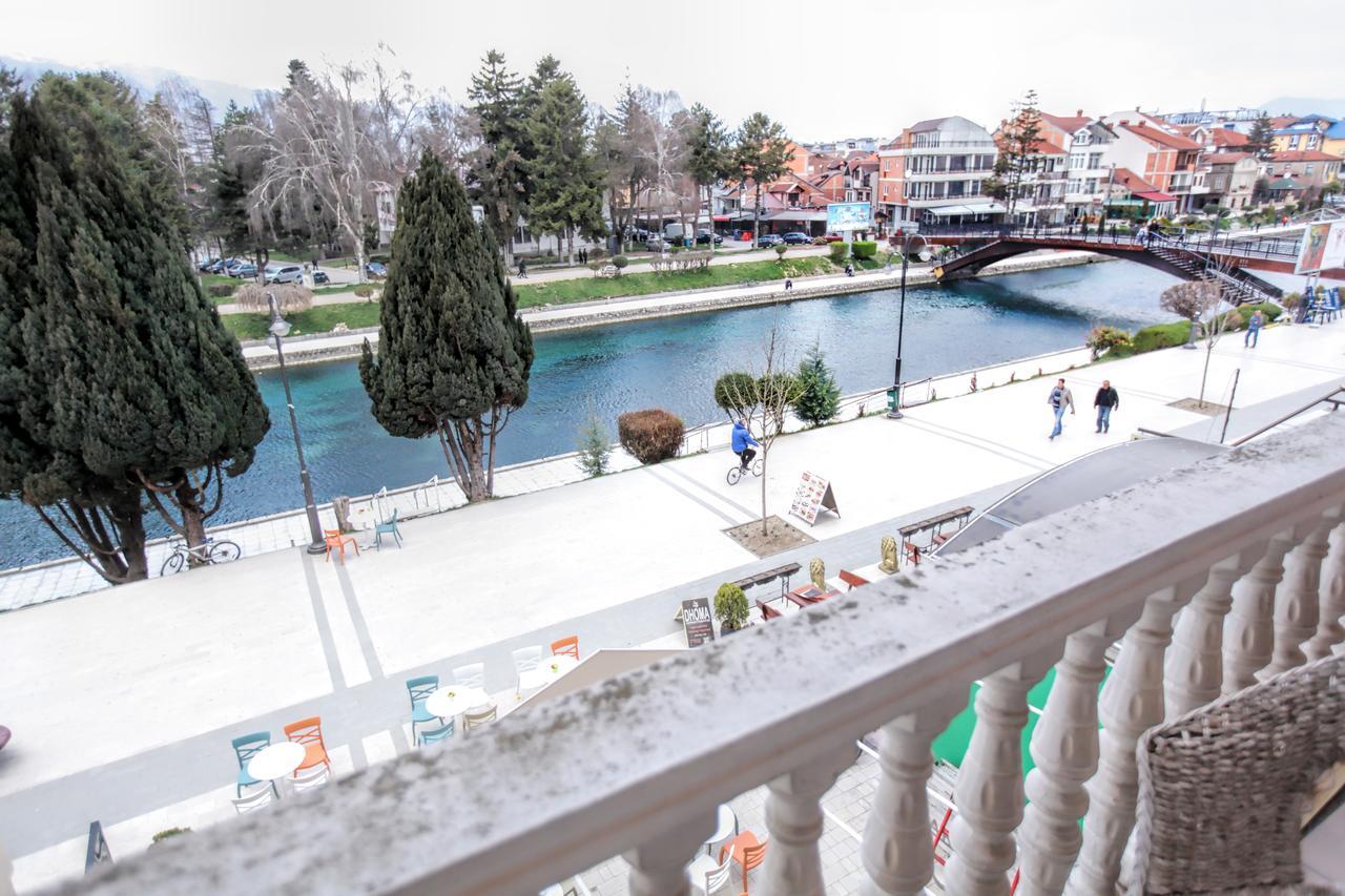 Art Theatre Caffe Hotel สตรูกา ภายนอก รูปภาพ