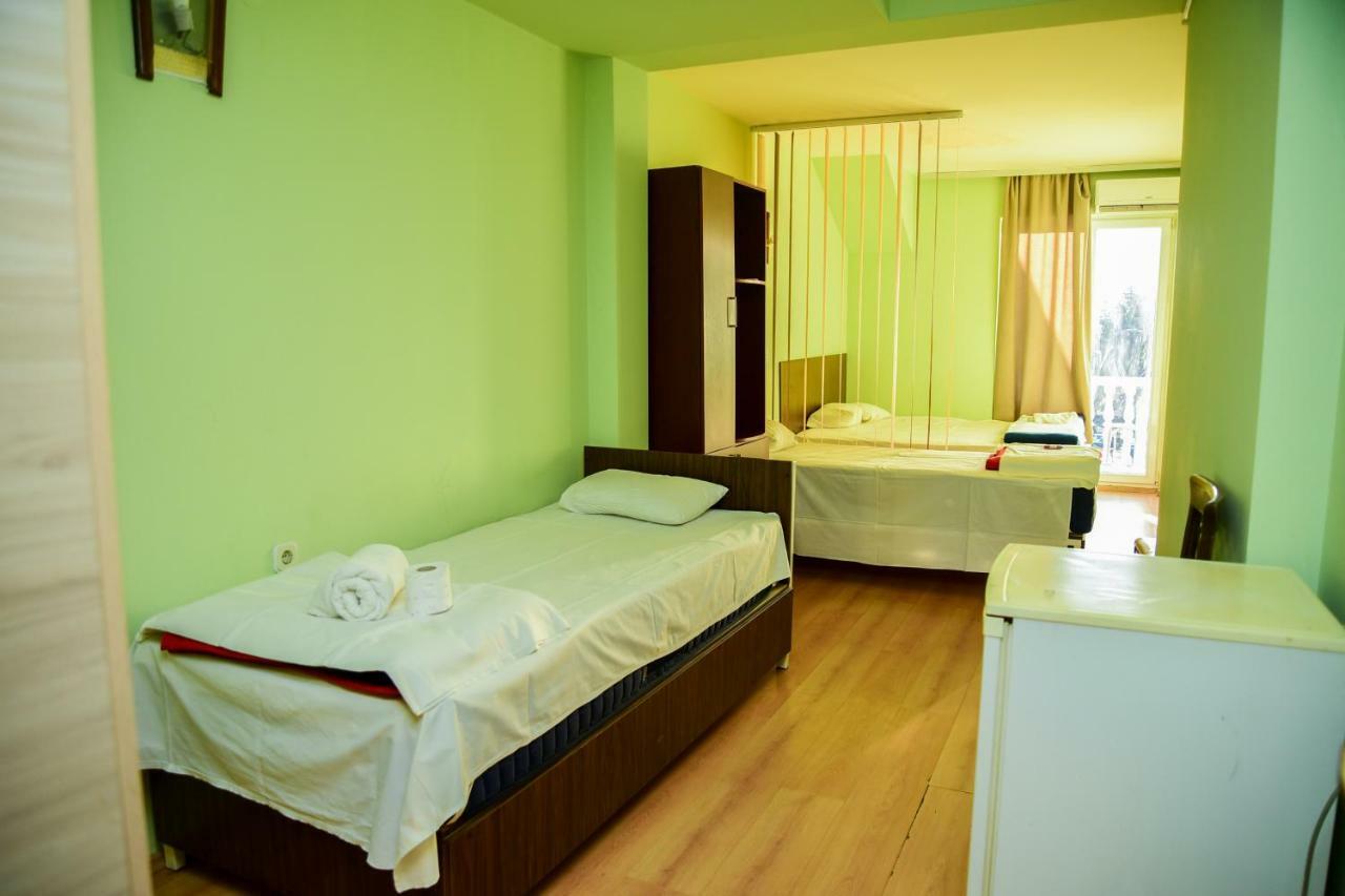 Art Theatre Caffe Hotel สตรูกา ภายนอก รูปภาพ